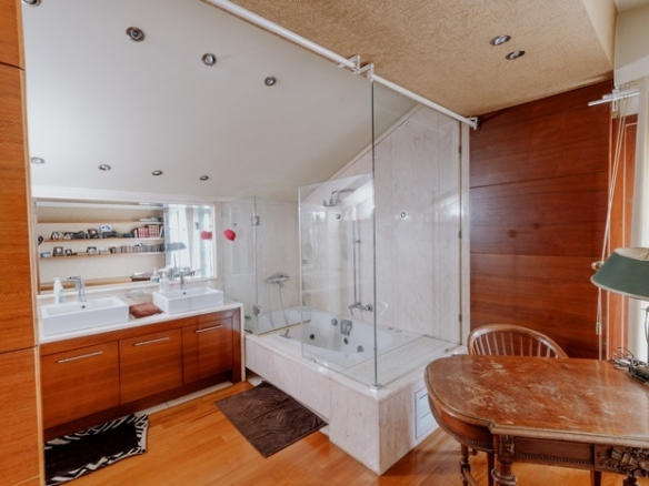 Voula Luxury Residence